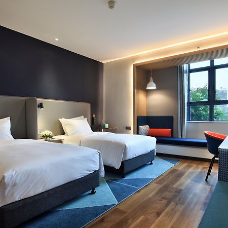 Holiday Inn Express Guilin City Center By Ihg Bagian luar foto