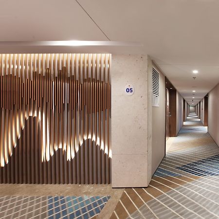 Holiday Inn Express Guilin City Center By Ihg Bagian luar foto
