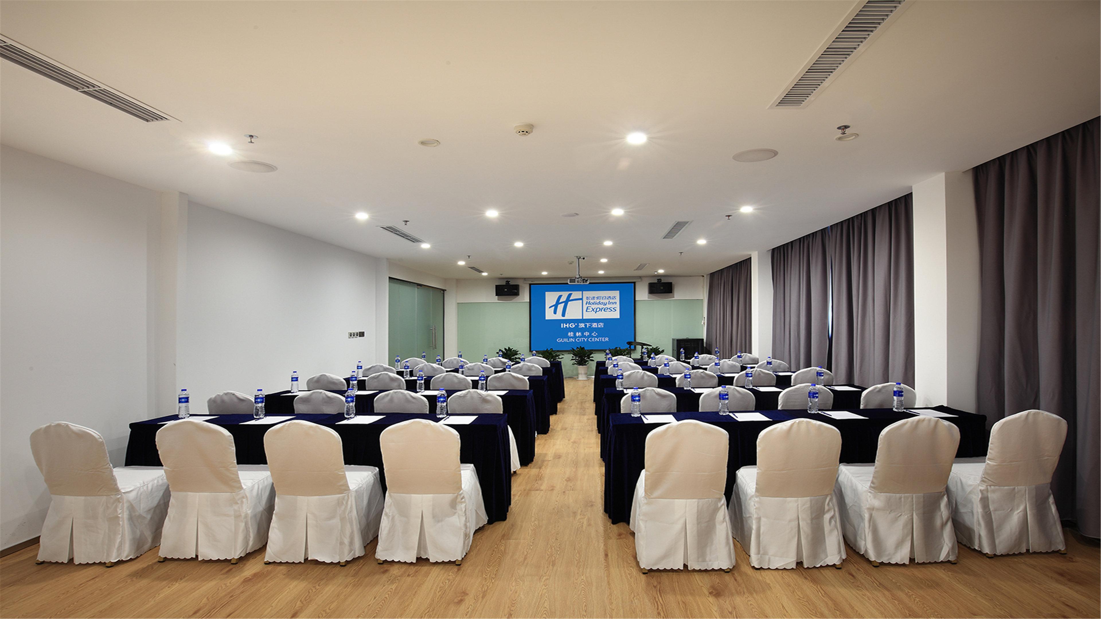 Holiday Inn Express Guilin City Center By Ihg Bagian luar foto